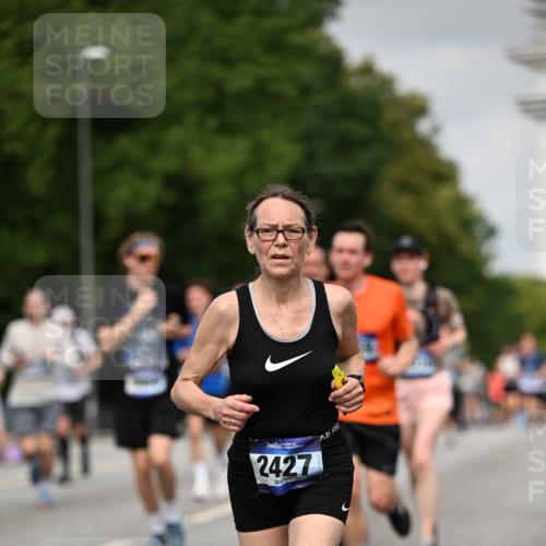 29.06.2025 - hella hamburg halbmarathon Dr. Thomas Lammeyer http://msf.ph/oto/8222446 29.06.2025 10:13:00 Kennedybrücke 1147, 1188, 1823, 2427, 2978, 3762, 4592, 4859, 5885, 6674, 7198, 9718, 9823, 9951, 9958, 10035, 10092, 10194, 10609, 10857 meine-sportfotos.de