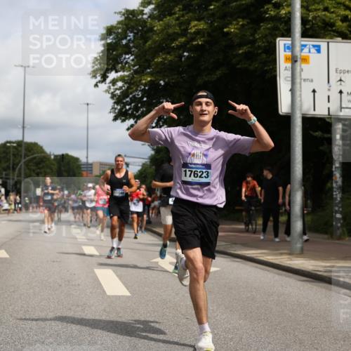 29.06.2025 - hella hamburg halbmarathon Yannick Fuchs http://msf.ph/oto/8222455 29.06.2025 10:33:09 20KM 1710, 2262, 2296, 2719, 2745, 2849, 3014, 3431, 4148, 5091, 5248, 6095, 6684, 7110, 8091, 10218, 11049, 11281, 11282, 11379, 12137, 12915, 13755, 14688, 14905, 15372, 16075, 16280, 17154, 17623, 17722, 18761, 19004 meine-sportfotos.de