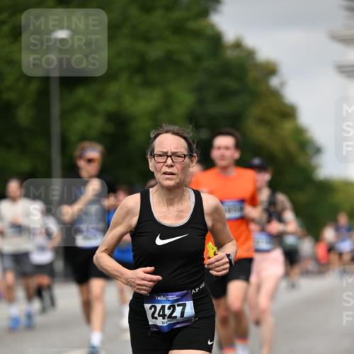 29.06.2025 - hella hamburg halbmarathon Dr. Thomas Lammeyer http://msf.ph/oto/8222501 29.06.2025 10:13:01 Kennedybrücke 1147, 1823, 2427, 2978, 3762, 4592, 4859, 5885, 6674, 7198, 9718, 9823, 9951, 9958, 10035, 10092, 10194, 10609, 10857 meine-sportfotos.de