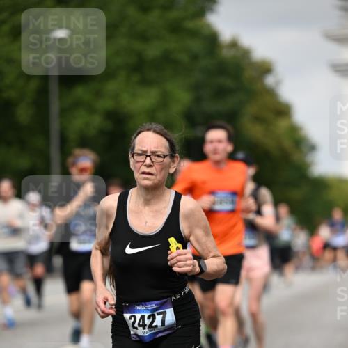 29.06.2025 - hella hamburg halbmarathon Dr. Thomas Lammeyer http://msf.ph/oto/8222516 29.06.2025 10:13:01 Kennedybrücke 1147, 1823, 2427, 2978, 3762, 4592, 4859, 5885, 6674, 7198, 9718, 9823, 9951, 9958, 10035, 10092, 10194, 10609, 10857 meine-sportfotos.de