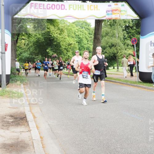 29.06.2025 - hella hamburg halbmarathon MichiJ http://msf.ph/oto/8222520 29.06.2025 10:24:37 Zwischen KM18-KM19 6704, 10477, 11120, 13798, 14622, 15348, 15931 meine-sportfotos.de