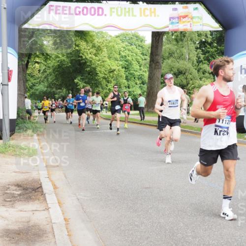 29.06.2025 - hella hamburg halbmarathon MichiJ http://msf.ph/oto/8222571 29.06.2025 10:24:38 Zwischen KM18-KM19 6704, 10477, 11120, 13798, 14622, 15348, 15931 meine-sportfotos.de