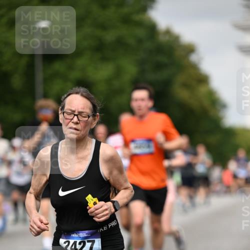 29.06.2025 - hella hamburg halbmarathon Dr. Thomas Lammeyer http://msf.ph/oto/8222590 29.06.2025 10:13:01 Kennedybrücke 1147, 1823, 2427, 2978, 3762, 4592, 4859, 5885, 6674, 7198, 9718, 9823, 9951, 9958, 10035, 10092, 10194, 10609, 10857 meine-sportfotos.de