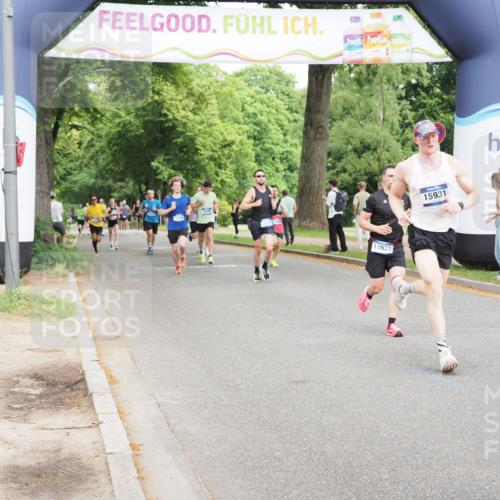 29.06.2025 - hella hamburg halbmarathon MichiJ http://msf.ph/oto/8222665 29.06.2025 10:24:39 Zwischen KM18-KM19 6704, 10477, 11120, 13798, 14622, 15348, 15931 meine-sportfotos.de