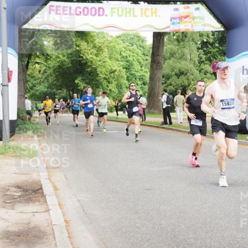 29.06.2025 - hella hamburg halbmarathon MichiJ http://msf.ph/oto/8222679 29.06.2025 10:24:39 Zwischen KM18-KM19 6704, 10477, 11120, 13798, 14622, 15348, 15931 meine-sportfotos.de