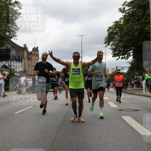 29.06.2025 - hella hamburg halbmarathon Yannick Fuchs http://msf.ph/oto/8222725 29.06.2025 10:46:12 20KM 2287, 2397, 2595, 4140, 4557, 4837, 5032, 5093, 5116, 5399, 5482, 6390, 7130, 7312, 7409, 7724, 7732, 8139, 8661, 8977, 9082, 9093, 9145, 9876, 10115, 11459, 11551, 12367, 12580, 13047, 13051, 13327, 14122, 14300, 14561, 15001, 15275, 15356, 15427, 15506, 15727, 15829, 15831, 16003, 16179, 16357, 16591, 17997, 18801, 18982 meine-sportfotos.de
