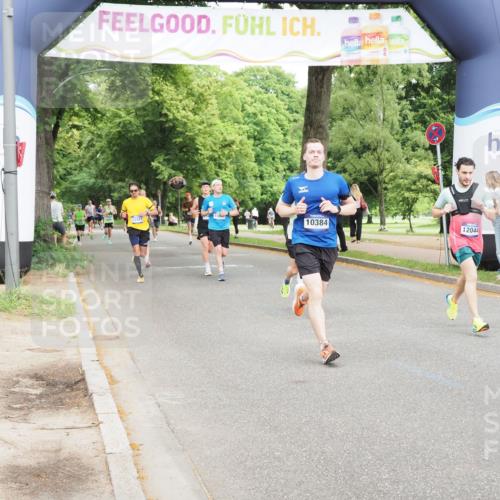29.06.2025 - hella hamburg halbmarathon MichiJ http://msf.ph/oto/8222956 29.06.2025 10:24:42 Zwischen KM18-KM19 3809, 6704, 10384, 11120, 12044, 12447, 13798, 14622, 15348, 15415, 15931, 17691, 18237 meine-sportfotos.de