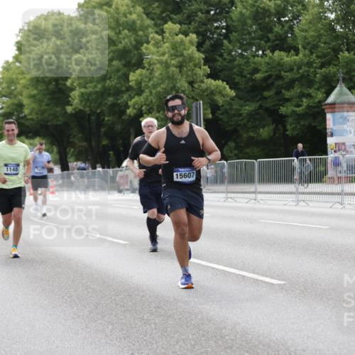 29.06.2025 - hella hamburg halbmarathon Jannik Wohlers http://msf.ph/oto/8223003 29.06.2025 10:27:29 Lombardsbrücke 1148, 2080, 3389, 5177, 5847, 6632, 7497, 7978, 9567, 9688, 11692, 11739, 12780, 12823, 13043, 13860, 15607, 15608, 16569, 16804, 16838, 18301, 18626 meine-sportfotos.de
