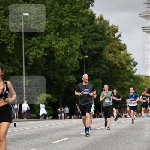 29.06.2025 - hella hamburg halbmarathon Dr. Thomas Lammeyer http://msf.ph/oto/8223023 29.06.2025 10:13:04 Kennedybrücke 1823, 2427, 3762, 4592, 4859, 6674, 7198, 9297, 9718, 9823, 9951, 9958, 10035, 10092, 10194, 10609, 10857 meine-sportfotos.de