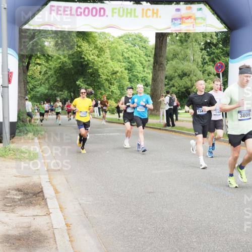 29.06.2025 - hella hamburg halbmarathon MichiJ http://msf.ph/oto/8223127 29.06.2025 10:24:43 Zwischen KM18-KM19 3809, 10384, 10877, 11120, 12044, 12447, 12462, 13798, 14622, 15348, 15415, 15931, 17691, 18237, 18841 meine-sportfotos.de