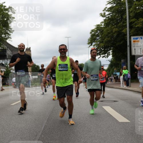 29.06.2025 - hella hamburg halbmarathon Yannick Fuchs http://msf.ph/oto/8223144 29.06.2025 10:46:12 20KM 2287, 2397, 2595, 4140, 4557, 4837, 5032, 5093, 5116, 5399, 5482, 6390, 7130, 7312, 7409, 7724, 7732, 8139, 8661, 8977, 9082, 9093, 9145, 9876, 10115, 11459, 11551, 12367, 12580, 13047, 13051, 13327, 14122, 14300, 14561, 15001, 15275, 15356, 15427, 15506, 15727, 15829, 15831, 16003, 16179, 16357, 16591, 17997, 18801, 18982 meine-sportfotos.de