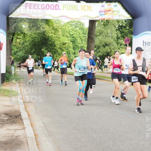 29.06.2025 - hella hamburg halbmarathon MichiJ http://msf.ph/oto/8223149 29.06.2025 10:48:56 Zwischen KM18-KM19 1674, 4095, 6674, 6752, 8045, 8478, 9928, 10766, 11670, 11968, 13699, 13868, 14456, 15859, 16654, 17136, 19242 meine-sportfotos.de