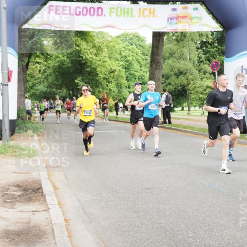 29.06.2025 - hella hamburg halbmarathon MichiJ http://msf.ph/oto/8223180 29.06.2025 10:24:43 Zwischen KM18-KM19 3809, 10384, 10877, 11120, 12044, 12447, 12462, 13798, 14622, 15348, 15415, 15931, 17691, 18237, 18841 meine-sportfotos.de