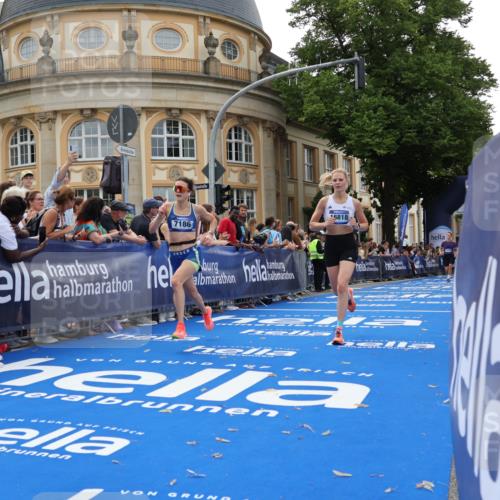 29.06.2025 - hella hamburg halbmarathon Strokosch-Dieckow http://msf.ph/oto/8223202 29.06.2025 10:29:42 Ziel 6781, 7186, 13374, 16818, 18422, 18699, 19204 meine-sportfotos.de