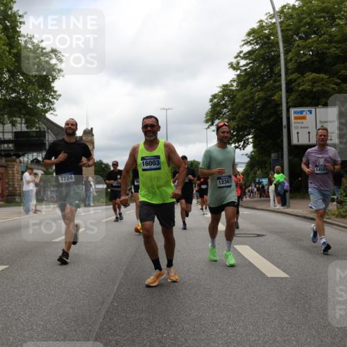 29.06.2025 - hella hamburg halbmarathon Yannick Fuchs http://msf.ph/oto/8223208 29.06.2025 10:46:12 20KM 2287, 2397, 2595, 4140, 4557, 4837, 5032, 5093, 5116, 5399, 5482, 6390, 7130, 7312, 7409, 7724, 7732, 8139, 8661, 8977, 9082, 9093, 9145, 9876, 10115, 11459, 11551, 12367, 12580, 13047, 13051, 13327, 14122, 14300, 14561, 15001, 15275, 15356, 15427, 15506, 15727, 15829, 15831, 16003, 16179, 16357, 16591, 17997, 18801, 18982 meine-sportfotos.de