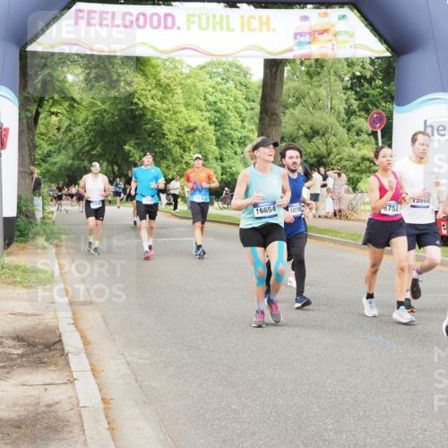 29.06.2025 - hella hamburg halbmarathon MichiJ http://msf.ph/oto/8223232 29.06.2025 10:48:56 Zwischen KM18-KM19 1674, 4095, 6674, 6752, 8045, 8478, 9928, 10766, 11670, 11968, 13699, 13868, 14456, 15859, 16654, 17136, 19242 meine-sportfotos.de