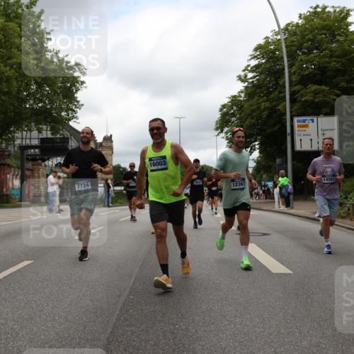 29.06.2025 - hella hamburg halbmarathon Yannick Fuchs http://msf.ph/oto/8223243 29.06.2025 10:46:13 20KM 2287, 2397, 2595, 4140, 4557, 4837, 5032, 5093, 5116, 5399, 5482, 6390, 6562, 7130, 7312, 7409, 7724, 7732, 8139, 8661, 8977, 9082, 9093, 9145, 9876, 10115, 11459, 11551, 12367, 12580, 13047, 13051, 13327, 14122, 14300, 14561, 15001, 15275, 15356, 15427, 15506, 15727, 15829, 15831, 16003, 16179, 16357, 16591, 18801 meine-sportfotos.de
