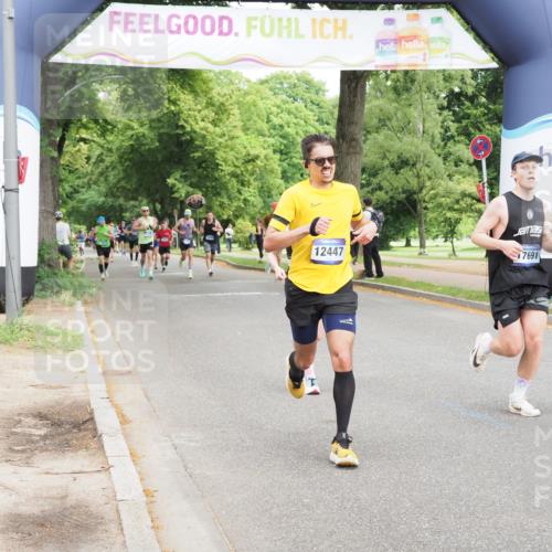 29.06.2025 - hella hamburg halbmarathon MichiJ http://msf.ph/oto/8223244 29.06.2025 10:24:45 Zwischen KM18-KM19 3809, 10384, 10877, 12044, 12447, 12462, 14622, 15415, 15931, 17691, 18237, 18841 meine-sportfotos.de