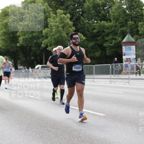 29.06.2025 - hella hamburg halbmarathon Jannik Wohlers http://msf.ph/oto/8223309 29.06.2025 10:27:29 Lombardsbrücke 1148, 2080, 3389, 5177, 5847, 6632, 7497, 7978, 9567, 9688, 11692, 11739, 12780, 12823, 13043, 13860, 15607, 15608, 16569, 16804, 16838, 18301, 18626 meine-sportfotos.de