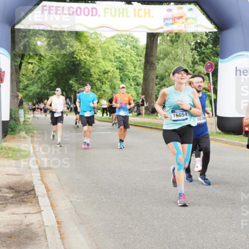 29.06.2025 - hella hamburg halbmarathon MichiJ http://msf.ph/oto/8223333 29.06.2025 10:48:57 Zwischen KM18-KM19 1674, 4095, 6674, 6752, 8045, 8478, 9928, 10766, 11670, 11968, 13699, 13868, 14456, 15859, 16654, 17136 meine-sportfotos.de