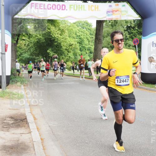 29.06.2025 - hella hamburg halbmarathon MichiJ http://msf.ph/oto/8223348 29.06.2025 10:24:45 Zwischen KM18-KM19 3809, 10384, 10877, 12044, 12447, 12462, 14622, 15415, 15931, 17691, 18237, 18841 meine-sportfotos.de