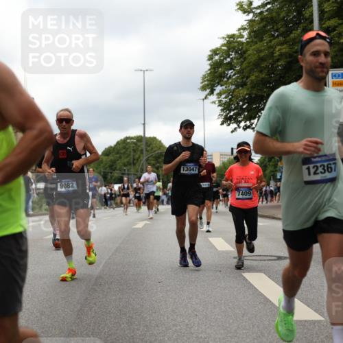 29.06.2025 - hella hamburg halbmarathon Yannick Fuchs http://msf.ph/oto/8223357 29.06.2025 10:46:13 20KM 2287, 2397, 2595, 4140, 4557, 4837, 5032, 5093, 5116, 5399, 5482, 6390, 6562, 7130, 7312, 7409, 7724, 7732, 8139, 8661, 8977, 9082, 9093, 9145, 9876, 10115, 11459, 11551, 12367, 12580, 13047, 13051, 13327, 14122, 14300, 14561, 15001, 15275, 15356, 15427, 15506, 15727, 15829, 15831, 16003, 16179, 16357, 16591, 18801 meine-sportfotos.de