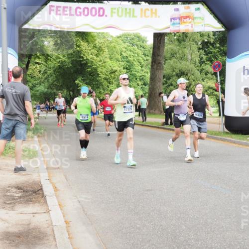 29.06.2025 - hella hamburg halbmarathon MichiJ http://msf.ph/oto/8223396 29.06.2025 10:24:50 Zwischen KM18-KM19 3843, 10877, 12447, 12462, 12514, 15701, 15959, 17691, 18841 meine-sportfotos.de