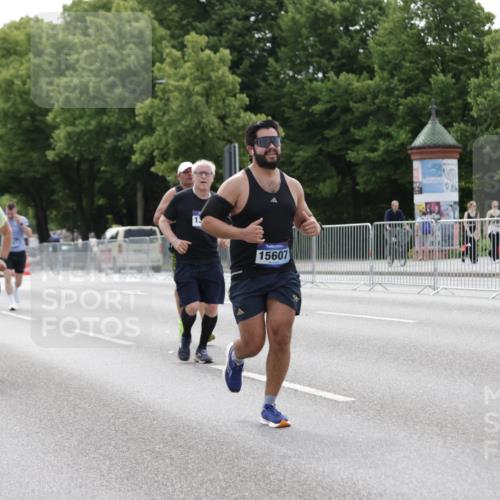 29.06.2025 - hella hamburg halbmarathon Jannik Wohlers http://msf.ph/oto/8223403 29.06.2025 10:27:29 Lombardsbrücke 1148, 2080, 3389, 5177, 5847, 6632, 7497, 7978, 9567, 9688, 11692, 11739, 12780, 12823, 13043, 13860, 15607, 15608, 16569, 16804, 16838, 18301, 18626 meine-sportfotos.de