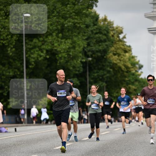 29.06.2025 - hella hamburg halbmarathon Dr. Thomas Lammeyer http://msf.ph/oto/8223425 29.06.2025 10:13:07 Kennedybrücke 1823, 2427, 3762, 4592, 4859, 6674, 7081, 7198, 9297, 9823, 9951, 9958, 10035, 10092, 10194, 10609, 10857 meine-sportfotos.de