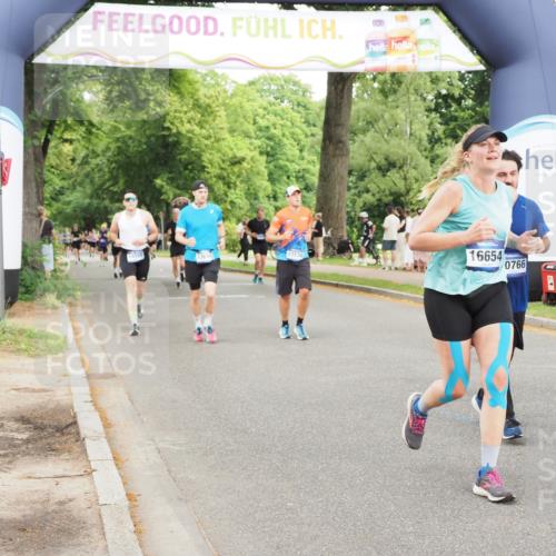 29.06.2025 - hella hamburg halbmarathon MichiJ http://msf.ph/oto/8223430 29.06.2025 10:48:57 Zwischen KM18-KM19 1674, 4095, 6674, 6752, 8045, 8478, 9928, 10766, 11670, 11968, 13699, 13868, 14456, 15859, 16654, 17136 meine-sportfotos.de