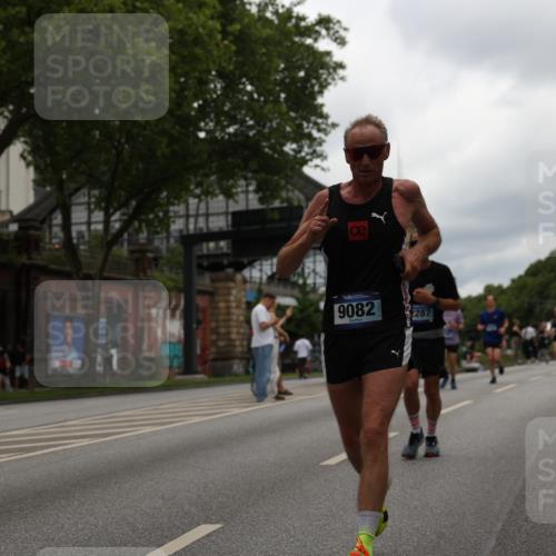 29.06.2025 - hella hamburg halbmarathon Yannick Fuchs http://msf.ph/oto/8223468 29.06.2025 10:46:14 20KM 2287, 2595, 4140, 4557, 4558, 4837, 5032, 5093, 5116, 5399, 5482, 6390, 6561, 6562, 7130, 7312, 7409, 7724, 7732, 8139, 8661, 8977, 9082, 9093, 9145, 9876, 10115, 11459, 11551, 12367, 13047, 13051, 13327, 14122, 14300, 14561, 15001, 15275, 15427, 15506, 15690, 15727, 15829, 15831, 16003, 16179, 16357, 16591, 18801 meine-sportfotos.de