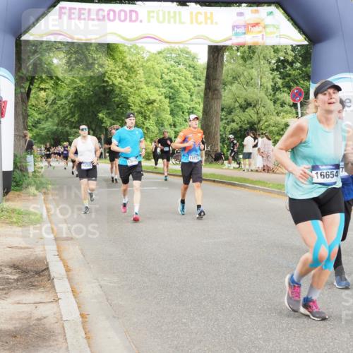 29.06.2025 - hella hamburg halbmarathon MichiJ http://msf.ph/oto/8223484 29.06.2025 10:48:57 Zwischen KM18-KM19 1674, 4095, 6674, 6752, 8045, 8478, 9928, 10766, 11670, 11968, 13699, 13868, 14456, 15859, 16654, 17136 meine-sportfotos.de
