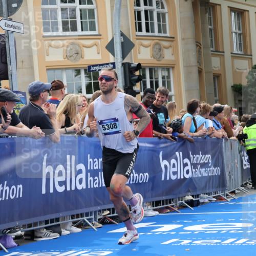29.06.2025 - hella hamburg halbmarathon Strokosch-Dieckow http://msf.ph/oto/8223553 29.06.2025 10:29:58 Ziel 2689, 3189, 5308, 8190, 9634, 10270, 12308, 15507, 15672, 17768 meine-sportfotos.de
