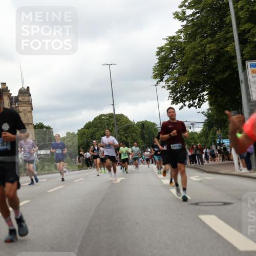 29.06.2025 - hella hamburg halbmarathon Yannick Fuchs http://msf.ph/oto/8223556 29.06.2025 10:46:15 20KM 2287, 2595, 4140, 4557, 4558, 4837, 5032, 5093, 5116, 5378, 5399, 5482, 6164, 6390, 6561, 6562, 7130, 7312, 7409, 7724, 7732, 7896, 8139, 8661, 8720, 8977, 9082, 9093, 9145, 9876, 10115, 11459, 11551, 12367, 13047, 13051, 13327, 14122, 14300, 14561, 15001, 15144, 15275, 15427, 15506, 15690, 15829, 16003, 16179, 16357, 16591, 18801 meine-sportfotos.de