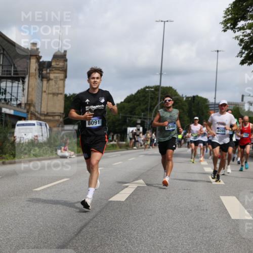 29.06.2025 - hella hamburg halbmarathon Yannick Fuchs http://msf.ph/oto/8223593 29.06.2025 10:33:13 20KM 1710, 2262, 2296, 2719, 2745, 2849, 2980, 3014, 3431, 4148, 5091, 5248, 6095, 6684, 7110, 8091, 9403, 10218, 11049, 11055, 11281, 11282, 11379, 12137, 12915, 13755, 13800, 14905, 15372, 16075, 16280, 17154, 17623, 17646, 17722, 18761, 19004, 19151 meine-sportfotos.de