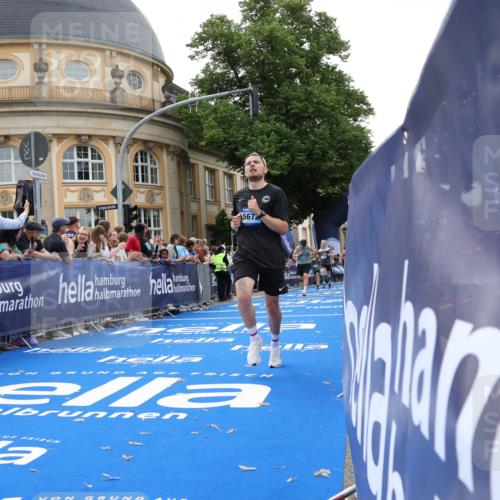 29.06.2025 - hella hamburg halbmarathon Strokosch-Dieckow http://msf.ph/oto/8223626 29.06.2025 10:30:02 Ziel 1758, 2689, 3189, 5308, 8190, 9634, 10270, 12308, 15507, 15672, 17768 meine-sportfotos.de