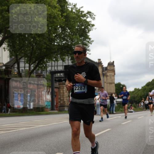 29.06.2025 - hella hamburg halbmarathon Yannick Fuchs http://msf.ph/oto/8223674 29.06.2025 10:46:16 20KM 2287, 2595, 4140, 4557, 4558, 4837, 5032, 5093, 5116, 5378, 5399, 5482, 6164, 6390, 6561, 6562, 7130, 7312, 7409, 7724, 7732, 7896, 8139, 8661, 8720, 8977, 9082, 9093, 9145, 9876, 10115, 11459, 12367, 13047, 13051, 13327, 14122, 14300, 14561, 15001, 15144, 15275, 15427, 15506, 15690, 15829, 16003, 16179, 16357, 18801 meine-sportfotos.de