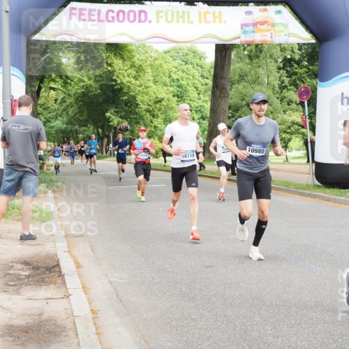 29.06.2025 - hella hamburg halbmarathon MichiJ http://msf.ph/oto/8223694 29.06.2025 10:24:54 Zwischen KM18-KM19 3843, 12514, 14875, 15701, 15959, 16119, 18259 meine-sportfotos.de
