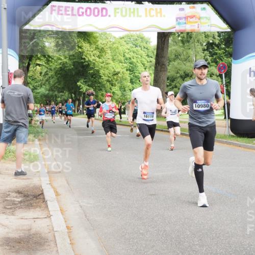 29.06.2025 - hella hamburg halbmarathon MichiJ http://msf.ph/oto/8223719 29.06.2025 10:24:54 Zwischen KM18-KM19 3843, 12514, 14875, 15701, 15959, 16119, 18259 meine-sportfotos.de