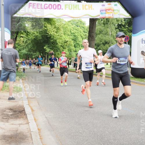 29.06.2025 - hella hamburg halbmarathon MichiJ http://msf.ph/oto/8223734 29.06.2025 10:24:54 Zwischen KM18-KM19 3843, 12514, 14875, 15701, 15959, 16119, 18259 meine-sportfotos.de