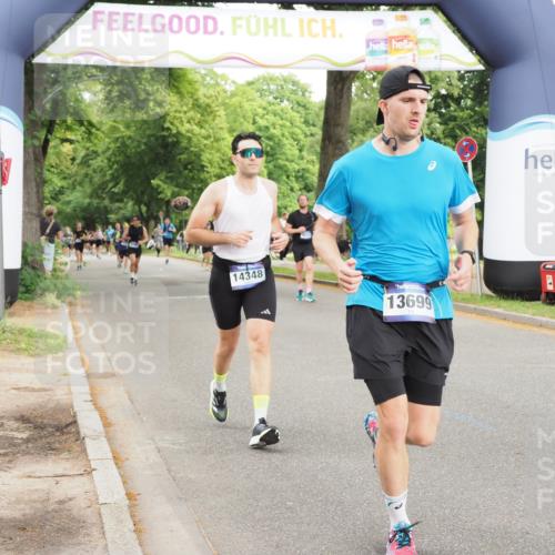 29.06.2025 - hella hamburg halbmarathon MichiJ http://msf.ph/oto/8223863 29.06.2025 10:49:00 Zwischen KM18-KM19 4095, 6674, 6752, 10766, 11670, 11968, 13699, 13868, 14348, 14456, 15539, 15859, 16654, 17136 meine-sportfotos.de