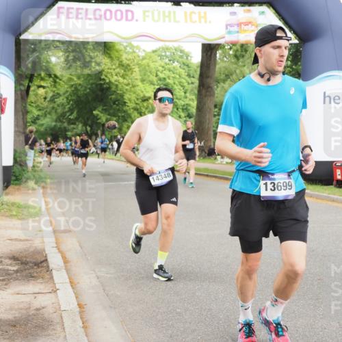 29.06.2025 - hella hamburg halbmarathon MichiJ http://msf.ph/oto/8223880 29.06.2025 10:49:00 Zwischen KM18-KM19 4095, 6674, 6752, 10766, 11670, 11968, 13699, 13868, 14348, 14456, 15539, 15859, 16654, 17136 meine-sportfotos.de