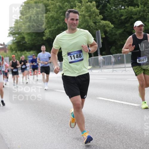 29.06.2025 - hella hamburg halbmarathon Jannik Wohlers http://msf.ph/oto/8223898 29.06.2025 10:27:31 Lombardsbrücke 1148, 2080, 5177, 5847, 6632, 7497, 9567, 9688, 11692, 11739, 12780, 12823, 12842, 13043, 13678, 13860, 15607, 15608, 16569, 16804, 18301, 18626 meine-sportfotos.de