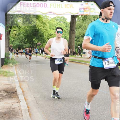 29.06.2025 - hella hamburg halbmarathon MichiJ http://msf.ph/oto/8223899 29.06.2025 10:49:00 Zwischen KM18-KM19 4095, 6674, 6752, 10766, 11670, 11968, 13699, 13868, 14348, 14456, 15539, 15859, 16654, 17136 meine-sportfotos.de