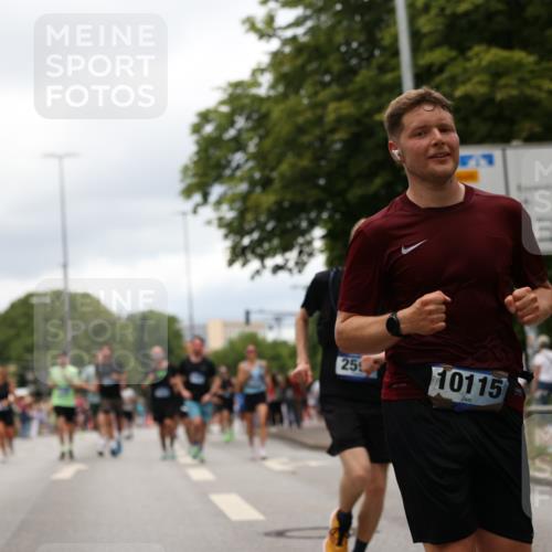 29.06.2025 - hella hamburg halbmarathon Yannick Fuchs http://msf.ph/oto/8223932 29.06.2025 10:46:18 20KM 2287, 2595, 4140, 4557, 4558, 4837, 5032, 5093, 5116, 5378, 5399, 5482, 6164, 6390, 6561, 6562, 7130, 7312, 7409, 7724, 7732, 7896, 8139, 8172, 8661, 8720, 8977, 9082, 9093, 9145, 9876, 10115, 11459, 12135, 12367, 13047, 13327, 14122, 14300, 14561, 14791, 15001, 15144, 15275, 15427, 15446, 15506, 15690, 15829, 16003, 16357, 18801 meine-sportfotos.de