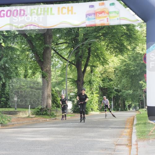 29.06.2025 - hella hamburg halbmarathon KatJ http://msf.ph/oto/8223943 29.06.2025 09:38:55 Zwischen KM18-KM19  meine-sportfotos.de
