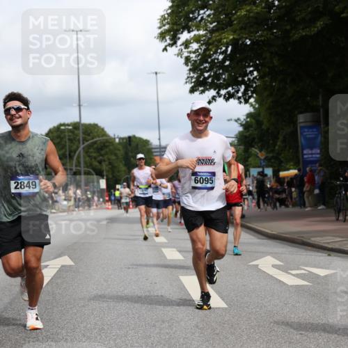 29.06.2025 - hella hamburg halbmarathon Yannick Fuchs http://msf.ph/oto/8223950 29.06.2025 10:33:15 20KM 1710, 2262, 2296, 2719, 2849, 2980, 3014, 3431, 4148, 5091, 5248, 6095, 6682, 6684, 7110, 8091, 9403, 10218, 11049, 11055, 11281, 11282, 11379, 12137, 12915, 13755, 13800, 14905, 15372, 16075, 16280, 17154, 17623, 17646, 17722, 18761, 19004, 19151 meine-sportfotos.de