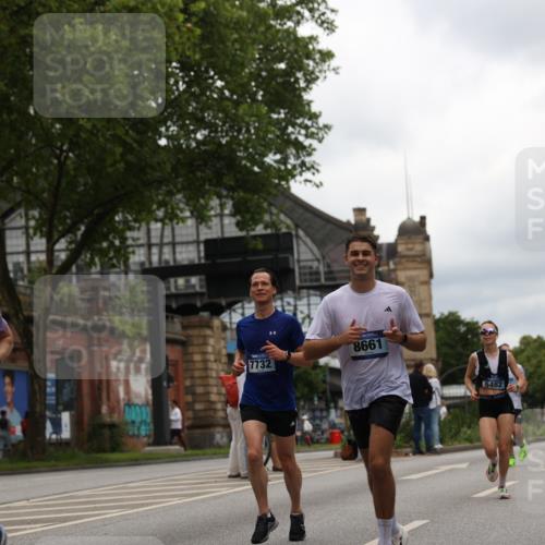 29.06.2025 - hella hamburg halbmarathon Yannick Fuchs http://msf.ph/oto/8223951 29.06.2025 10:46:19 20KM 2287, 2595, 4140, 4557, 4558, 4837, 5032, 5093, 5116, 5378, 5399, 5482, 6164, 6390, 6561, 6562, 7130, 7312, 7409, 7724, 7732, 7896, 8139, 8172, 8661, 8720, 8977, 9082, 9093, 9145, 9876, 10115, 11459, 12135, 12367, 13047, 13327, 14300, 14561, 14791, 15001, 15144, 15275, 15427, 15446, 15506, 15690, 15829, 16003, 16357, 18801 meine-sportfotos.de