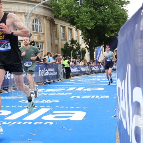 29.06.2025 - hella hamburg halbmarathon Strokosch-Dieckow http://msf.ph/oto/8223963 29.06.2025 10:30:08 Ziel 1758, 2689, 3189, 8190, 8323, 9634, 10270, 12308, 15507, 17768 meine-sportfotos.de