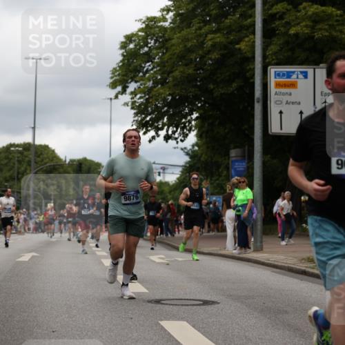 29.06.2025 - hella hamburg halbmarathon Yannick Fuchs http://msf.ph/oto/8224010 29.06.2025 10:46:23 20KM 2287, 2595, 3715, 4557, 4558, 4837, 5032, 5093, 5116, 5378, 5399, 5482, 6164, 6390, 6561, 6562, 7130, 7312, 7475, 7732, 7896, 8139, 8172, 8316, 8661, 8720, 8977, 9093, 9145, 9876, 10115, 11459, 12135, 13301, 13327, 14300, 14791, 15001, 15144, 15275, 15427, 15446, 15506, 15690, 16320, 16357, 17773, 18801 meine-sportfotos.de